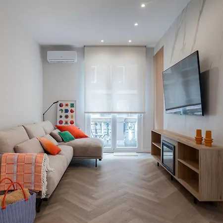 Apartment Premium With Parking By Aston