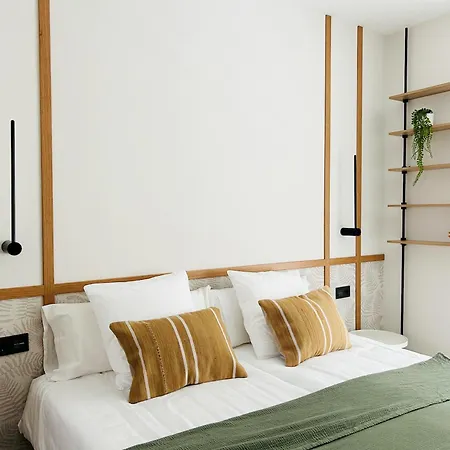 Apartment Premium With Parking By Aston