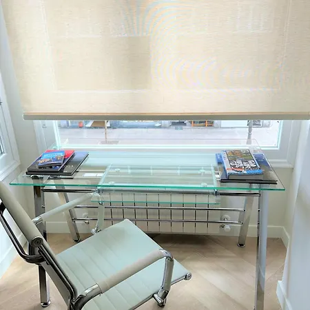 Premium With Parking By Aston *