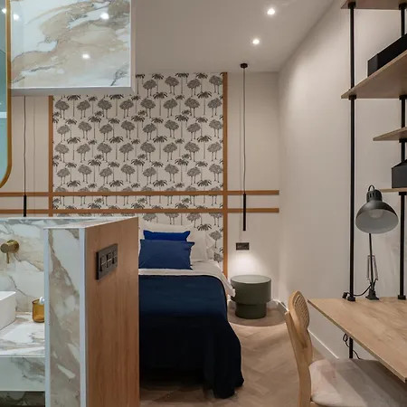 Premium With Parking By Aston *